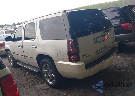 2010 GMC Yukon Denali из США, поврежденный, VIN 1GKUCEEF6AR171002